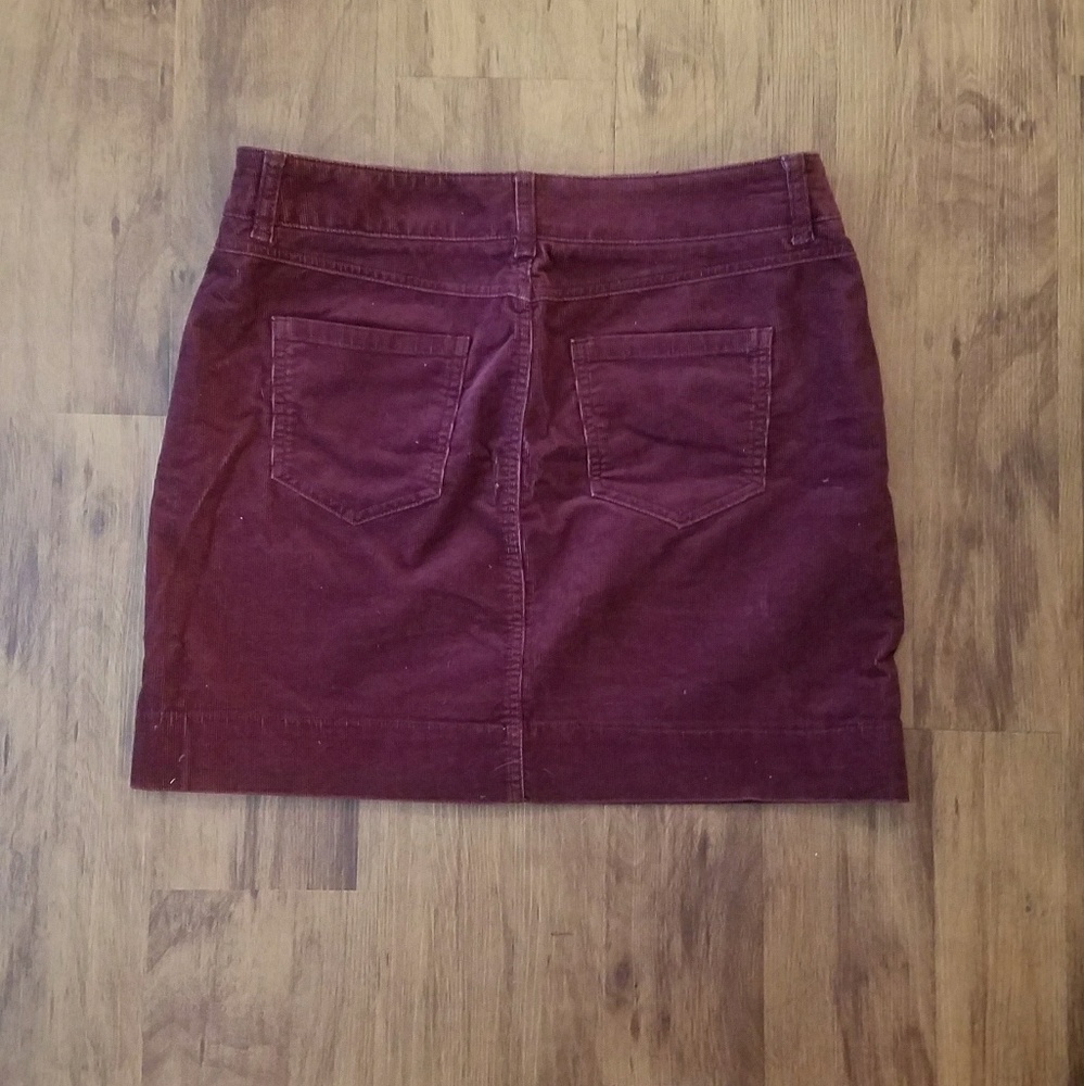 2/$10 Ann Taylor Loft burgundy corduroy skirt - Picture 2 of 2
